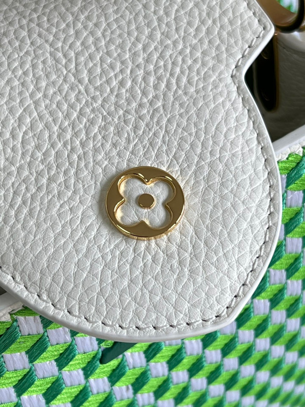 l**is V*t*n capucines bb