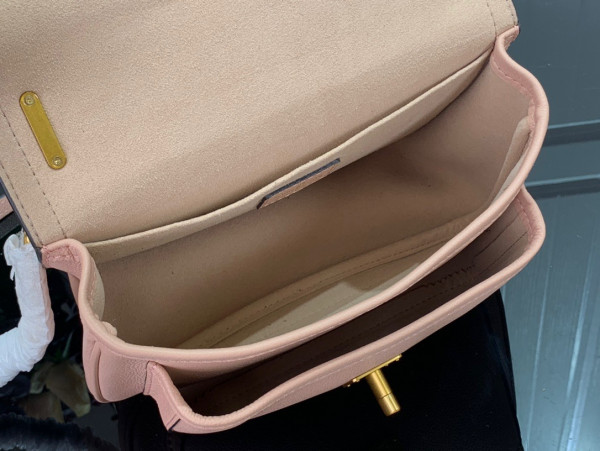 l**is V*t*n lockme chain pm