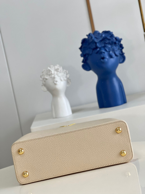 l**is V*t*n capucines mm