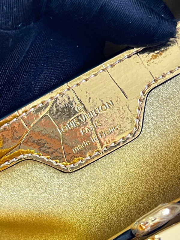 l**is V*t*n capucines bb