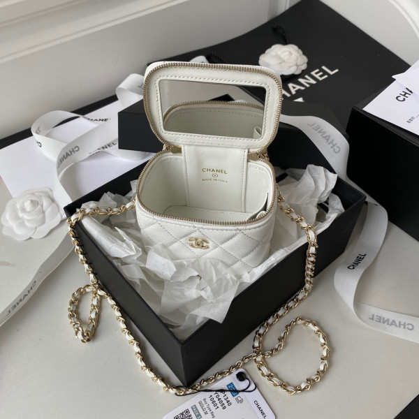 CL SMALL VANITY WITH CHAIN
