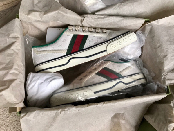 G*u*i tennis 1977 sneaker