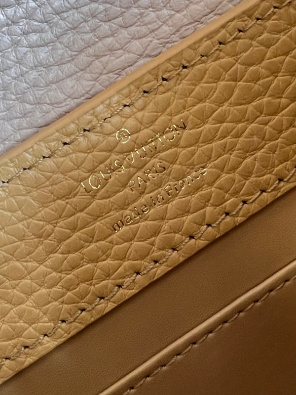 l**is V*t*n capucines mini