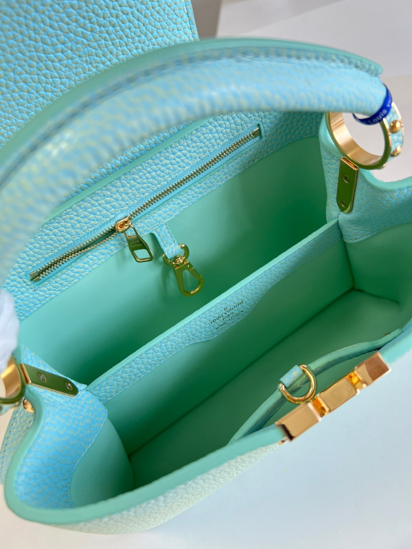 l**is V*t*n capucines bb