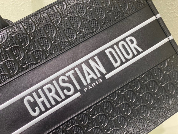 D*or small book tote