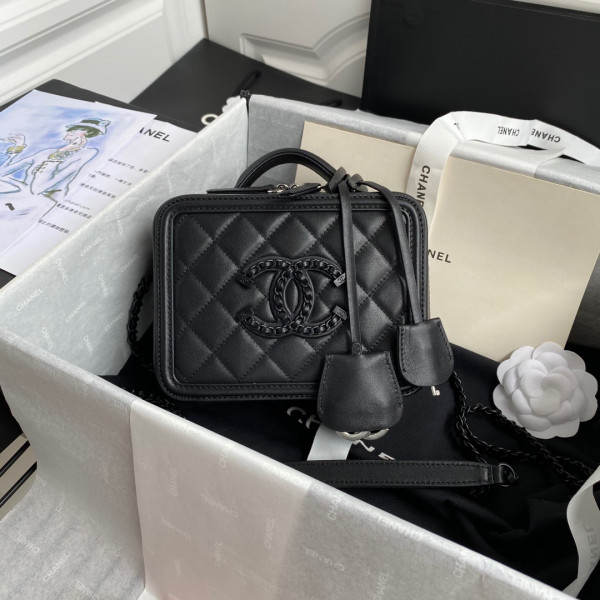 CL VANITY CASE