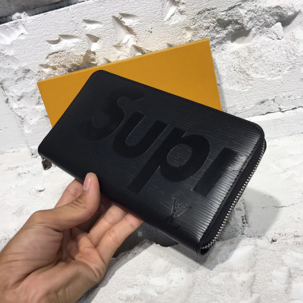 l**is v*t*n S*p*e zip wallet