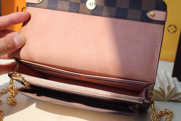 l**is V*t*n vavin chain wallet