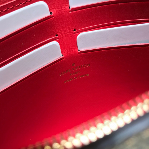 l**is V*t*n croisette chain wallet