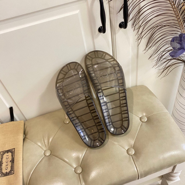 G*u*i slide with G*u*i logo