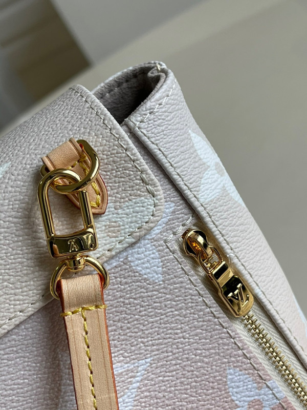 l**is V*t*n tiny backpack