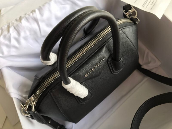 GIVENCHY ANTIGONA MINI/SMALL/MEDIUM IN GRAINED LEATHER