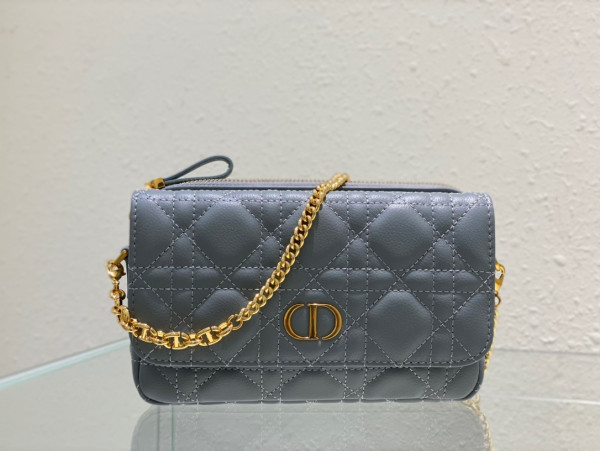 D*or caro pouch with chain