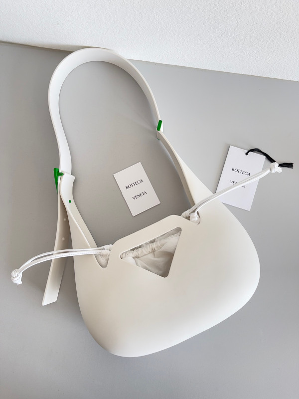 Bo*te*ga ve*ne*ta punch