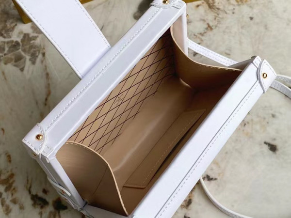 l**is V*t*n petite malle