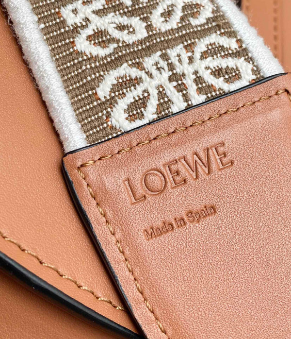 LOEWE Gate bag