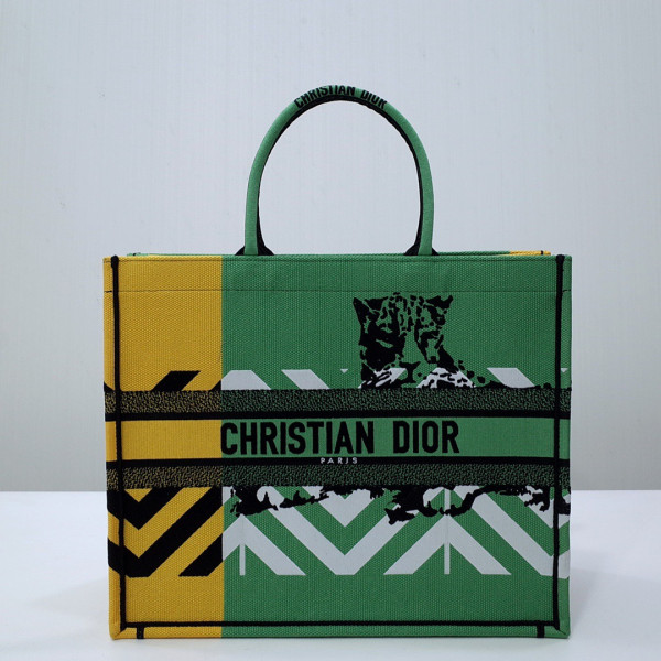 large D*or book tote