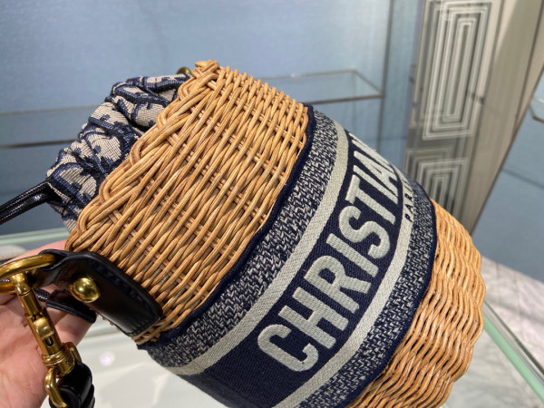 D*or wicker bucket bag