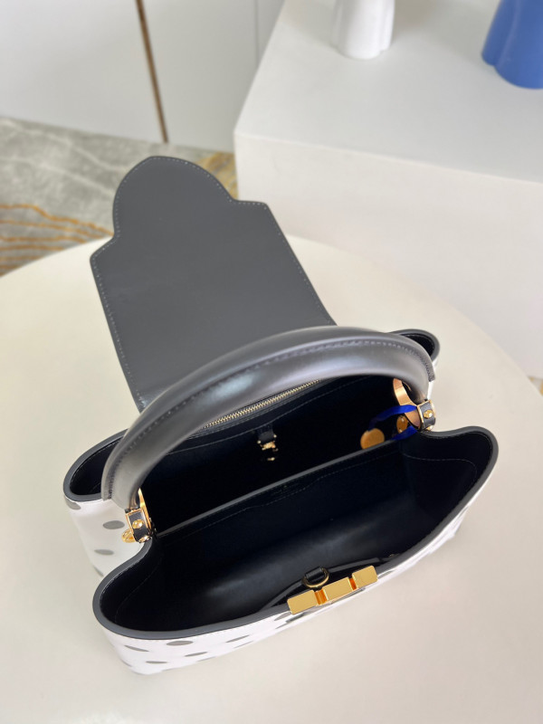 l**is V*t*n capucines mm