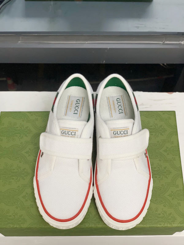 G*u*i tennis 1977 sneaker