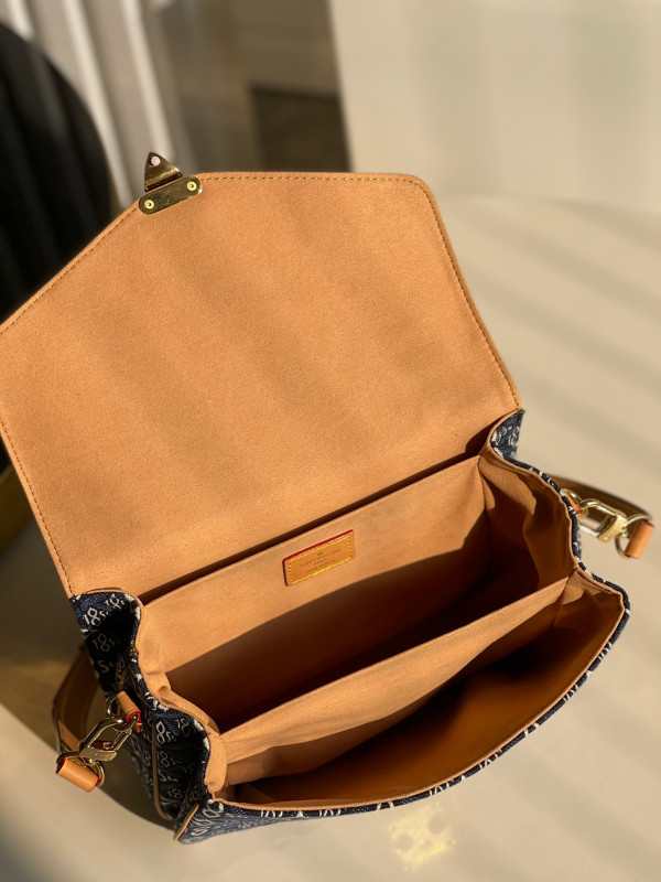 l**is V*t*n since 1854 pochette mÉtis