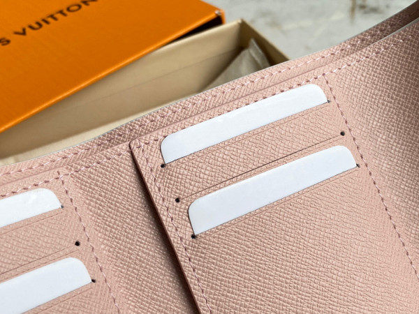 l**is V*t*n victorine wallet