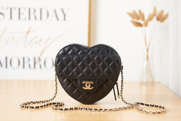 CL HEART BAG