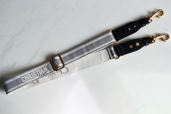 D*or adjustable shoulder strap