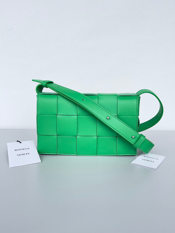 Bo*te*ga ve*ne*ta cassette