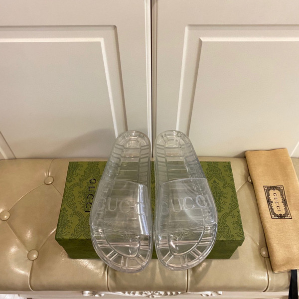 G*u*i slide with G*u*i logo