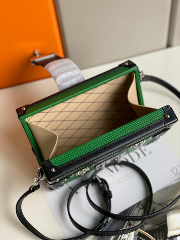 l**is V*t*n petite malle