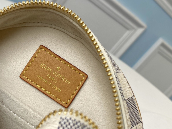 l**is V*t*n boite chapeau souple pm