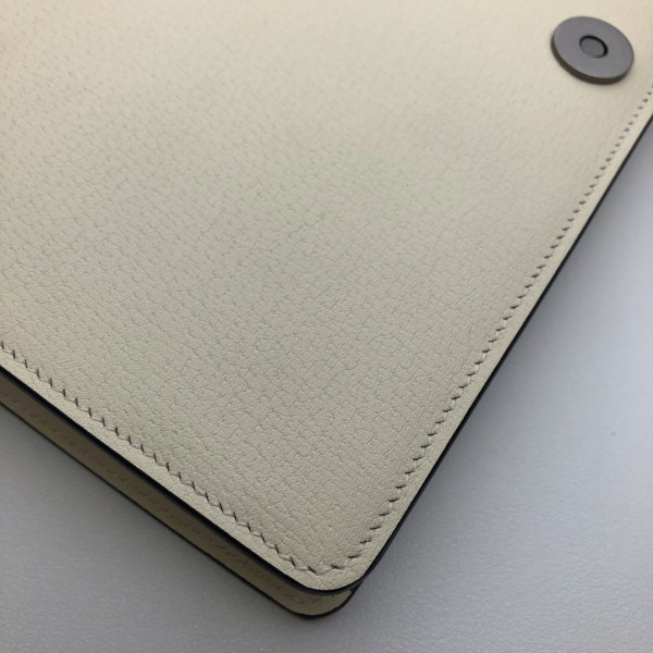 G*u*i dionysus gg clutch