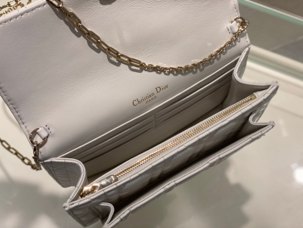 D*or lady D*or chain pouch