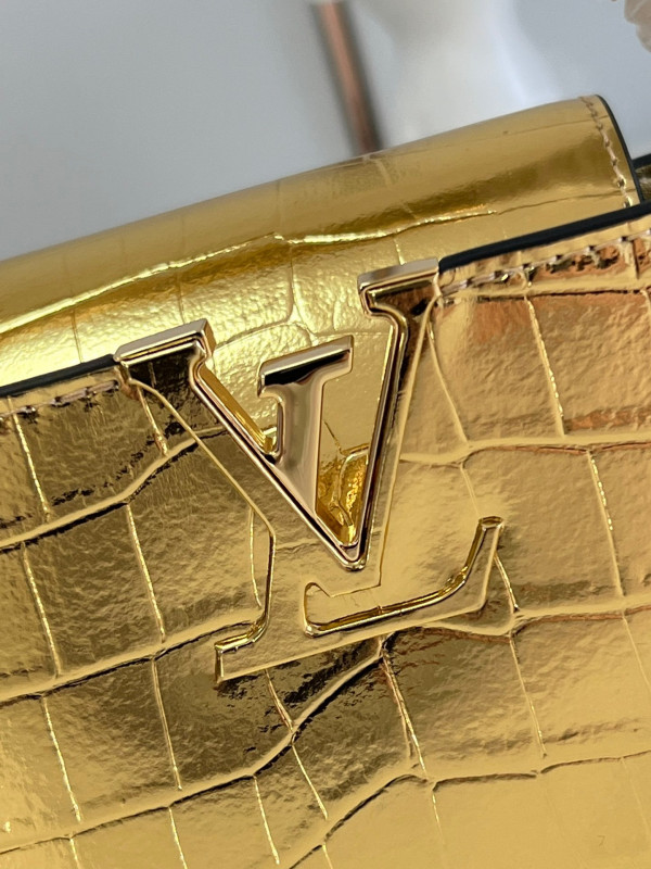 l**is V*t*n capucines mini