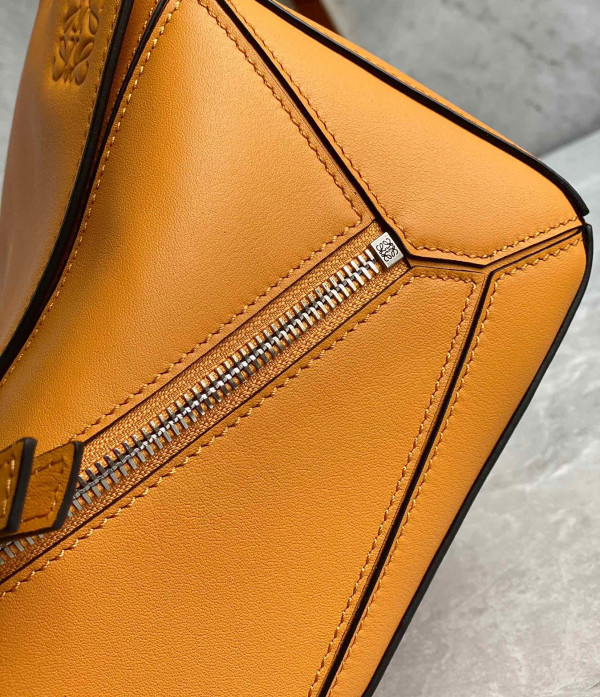 LOEWE Small Puzzle Bumbag-24*16*10.5cm