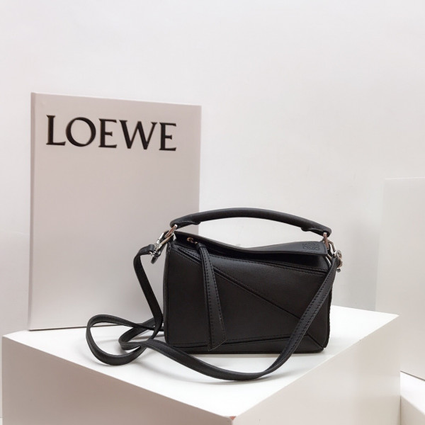 LOEWE MINI PUZZLE BAG