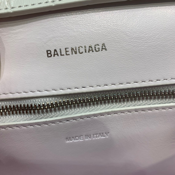 Ba*len*cia*ga downtown medium shoulder bag