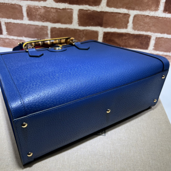 G*u*i diana medium tote bag