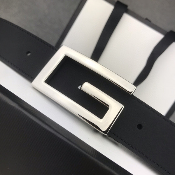 G*u*i belt with gold hardware or silver hardware