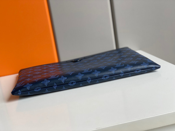 l**is V*t*n discovery pochette gm