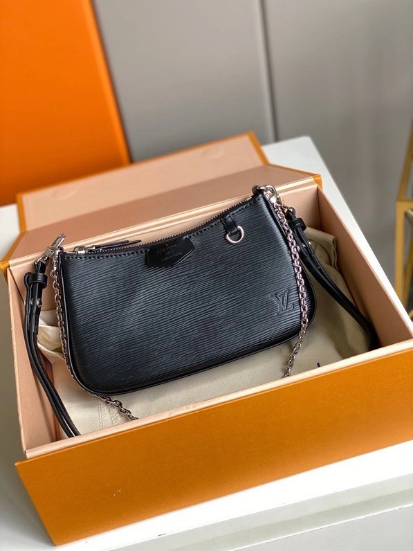 l**is V*t*n easy pouch on strap