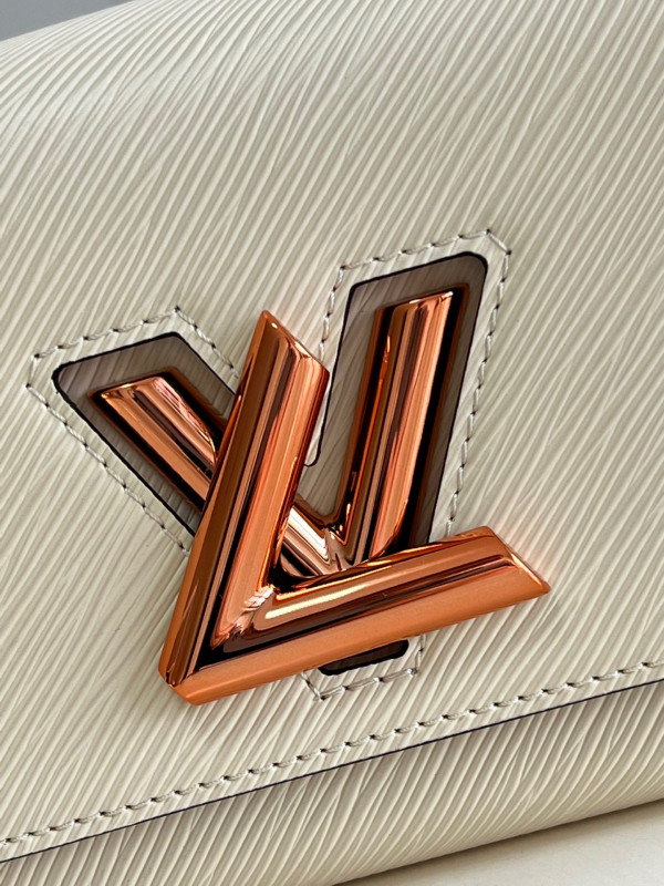 l**is V*t*n twist pm