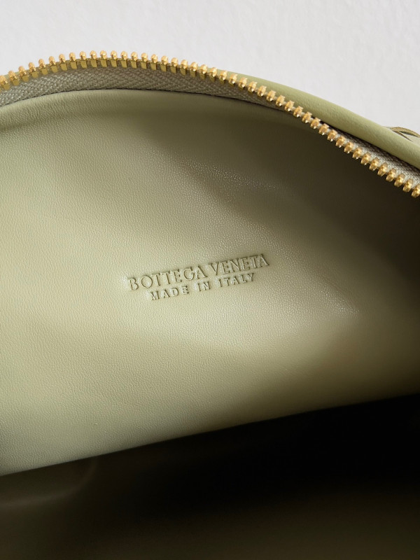 Bo*te*ga ve*ne*ta teen jodie