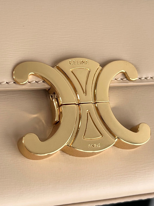 Ce**e triomphe shoulder bag