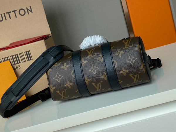 l**is V*t*n keepall xs