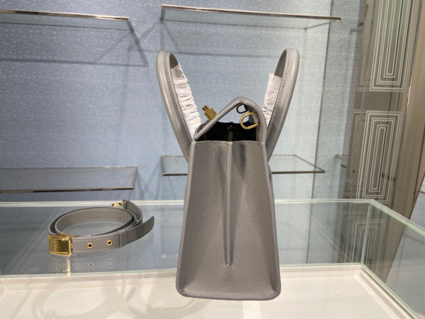 D*or large st honorÉ tote