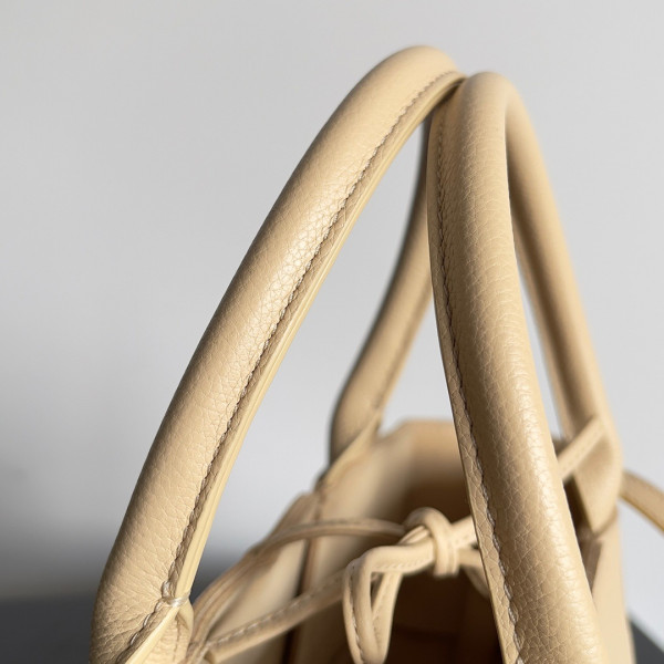 Bo*te*ga ve*ne*ta arco mini tote