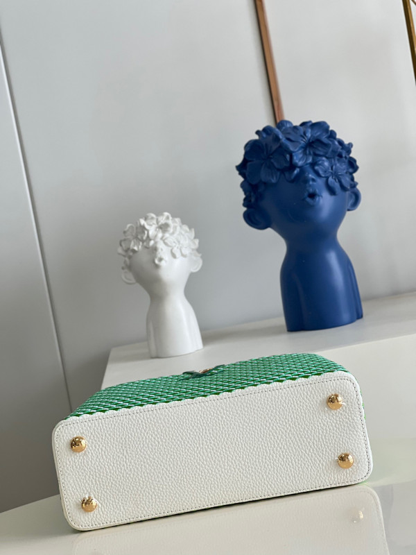 l**is V*t*n capucines mm