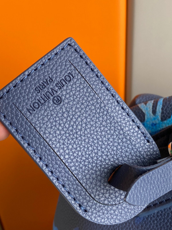 l**is V*t*n backpack multipocket